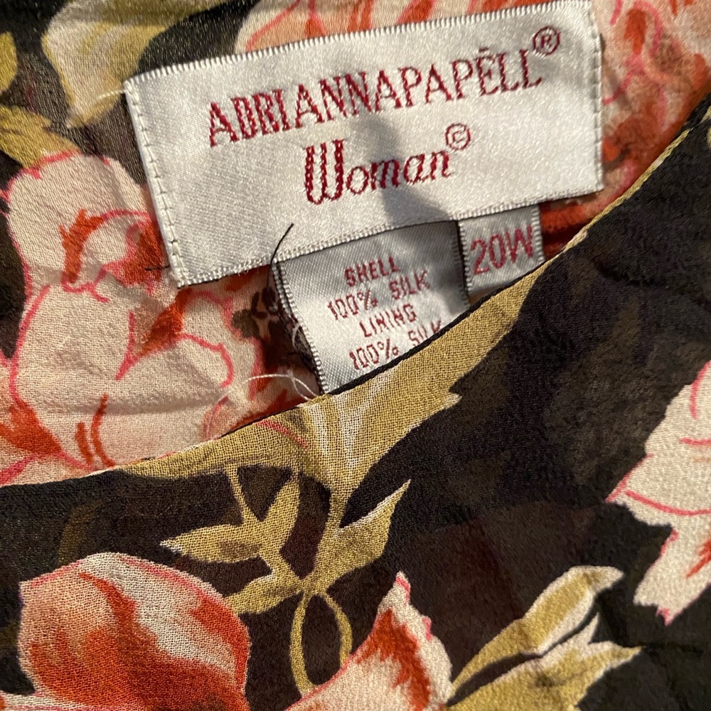 Black & coral floral silk top 2 layers with ties on side bought to be oversized - Picture 2 of 5